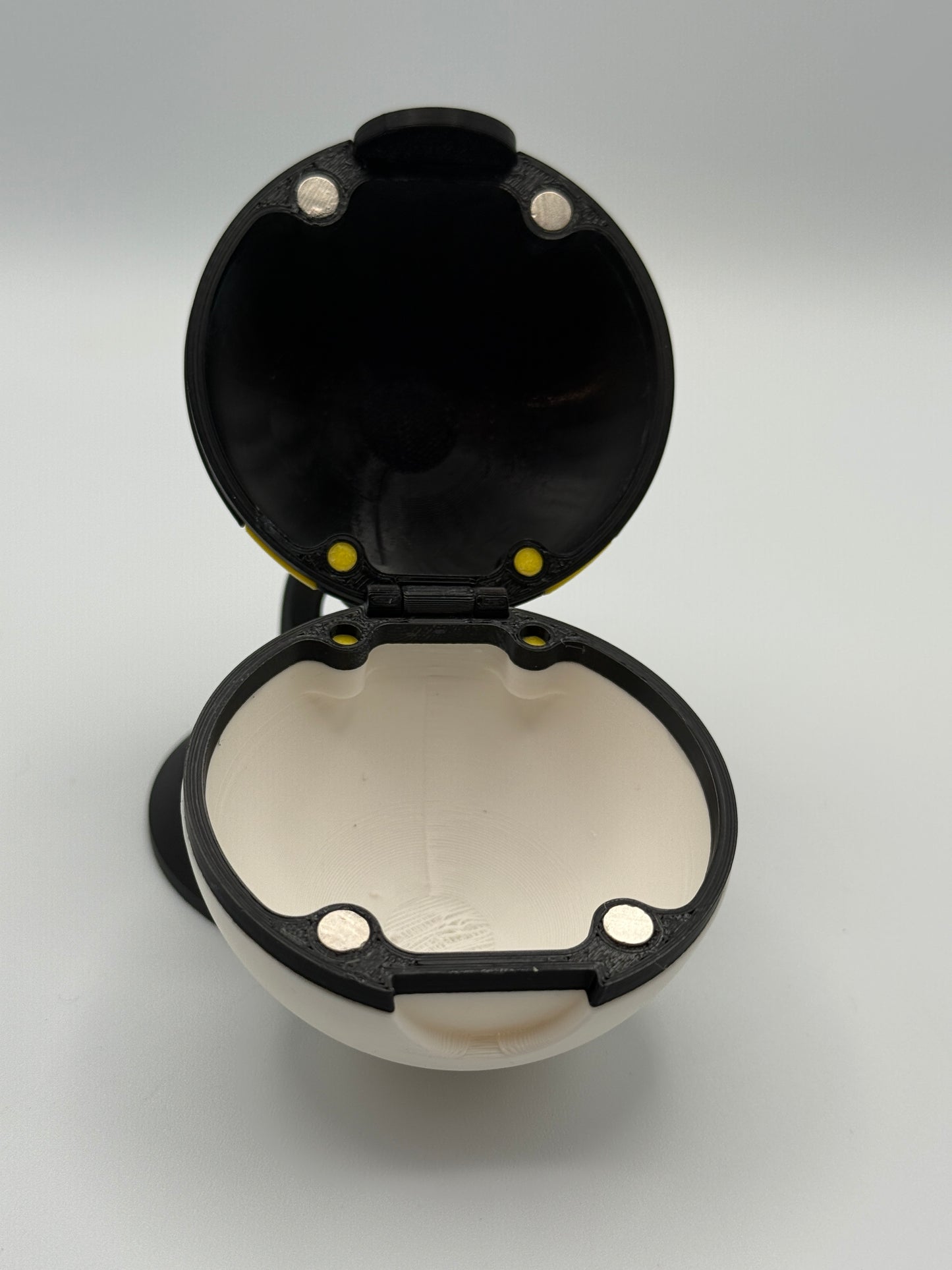 3D Printed Pokémon Pokéballs – First Generation