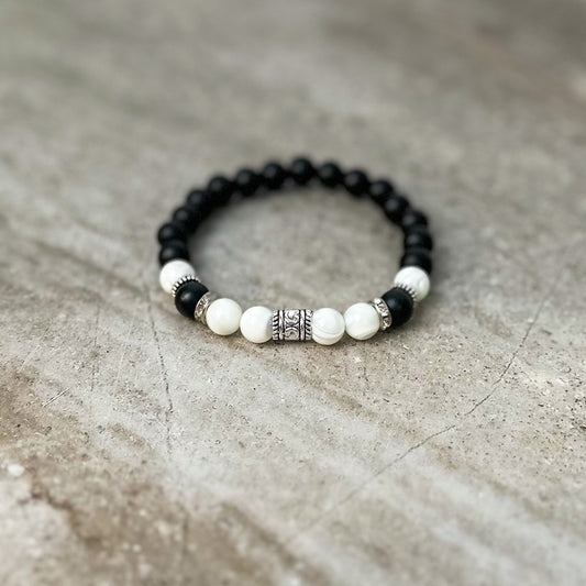 Bead Bracelet Mother of Perl and Black Onyx