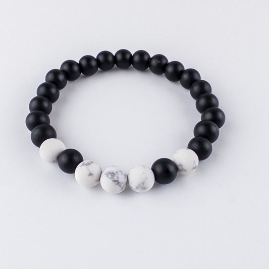 Matte White Howlite Black Onyx Bead Bracelet
