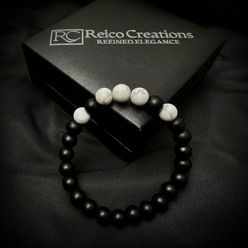 Matte White Howlite Black Onyx Bead Bracelet